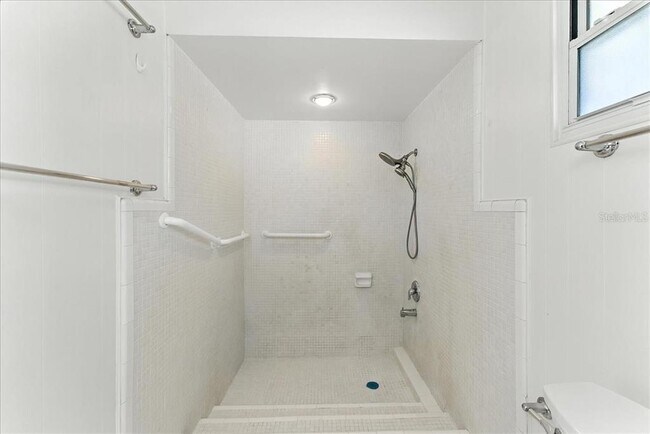 Building Photo - 2400 Deloraine Trail