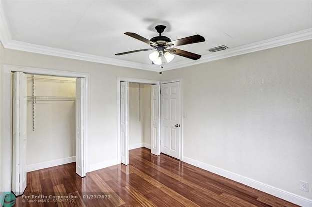 Building Photo - 361 SW 60th Ave