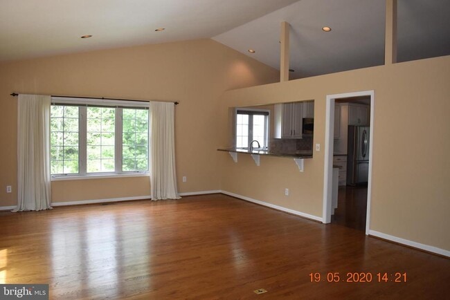 Building Photo - 16 Michael Ct