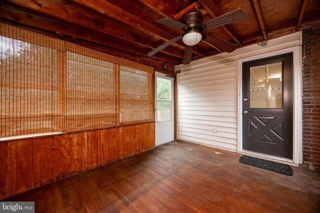 Building Photo - 147 2nd Ave