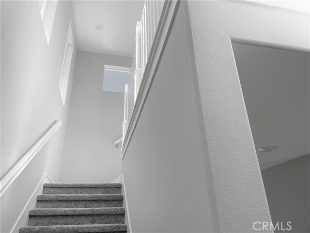 Building Photo - 116 Scale