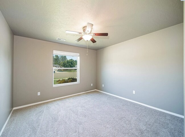 Building Photo - Luxury Kennewick Home for Lease – Elegant ...