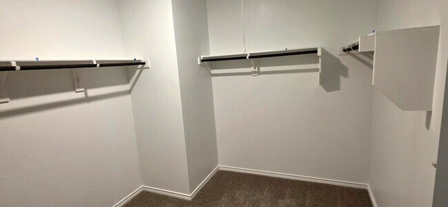 Building Photo - 4125 Sky Dr