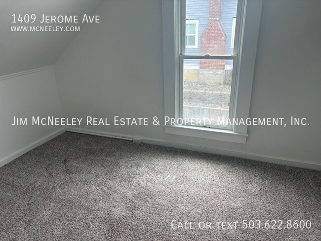 Building Photo - 1409 Jerome Ave