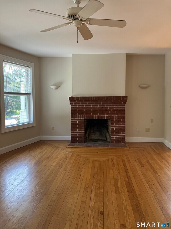 Building Photo - 356 Yale Ave