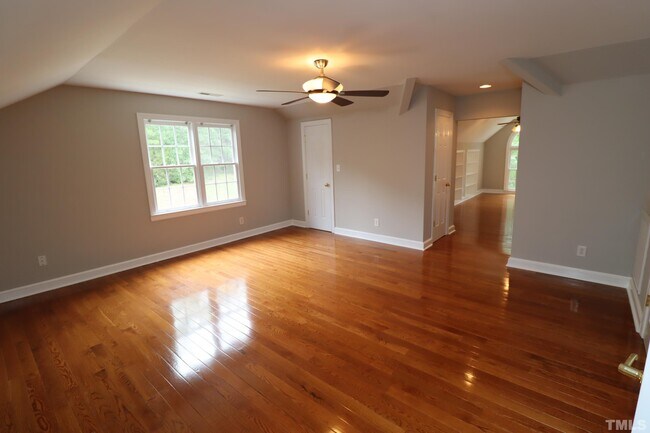 Building Photo - 100 Pebble Ridge Farms Ct