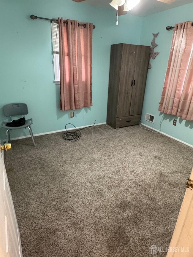 Building Photo - 302 W Prospect Ave