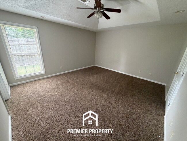 Building Photo - Charming 3BR/2BA Tuscaloosa Home | High Vaulted Ceilings, Hardwood Floors & Fenced Yard