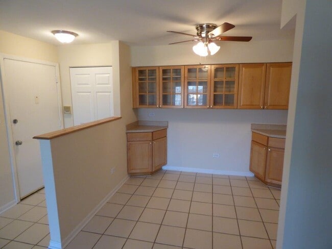 Building Photo - 1519 N Windsor Dr