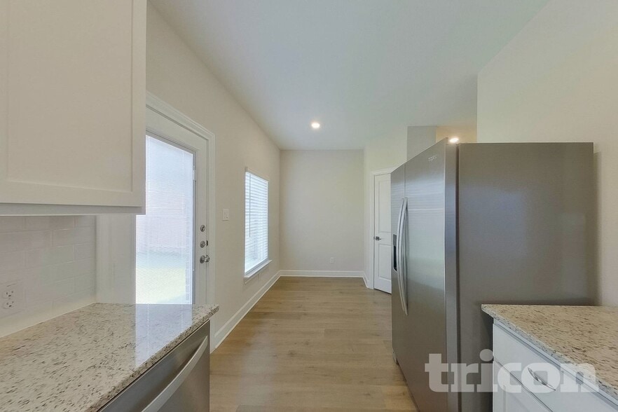 Building Photo - 1206 Dye Blvd