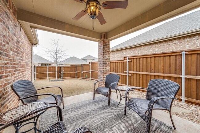 Building Photo - 2337 Copal Dr