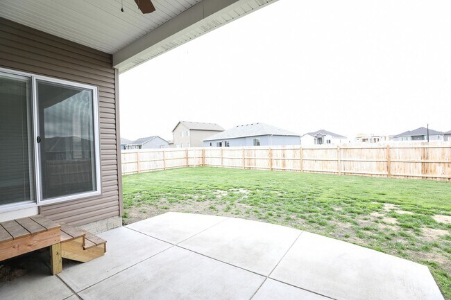 Building Photo - Beautiful Rental Home