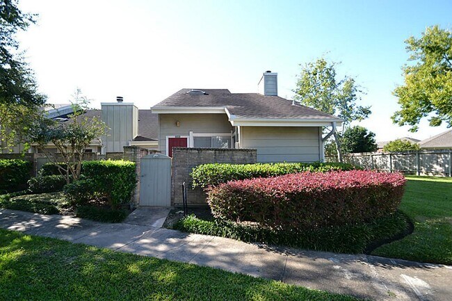 Primary Photo - 13026 Wirevine Ln