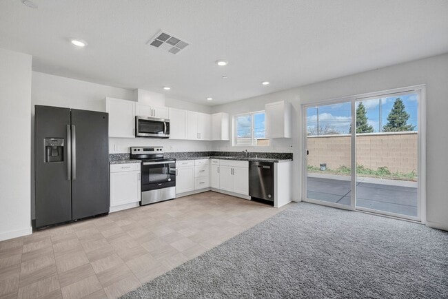 Building Photo - 7725 Forestdale Wy