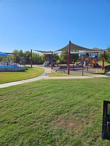 Building Photo - 13713 Blue Bell Dr