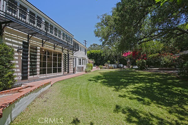 Building Photo - 1125 Fallen Leaf Rd