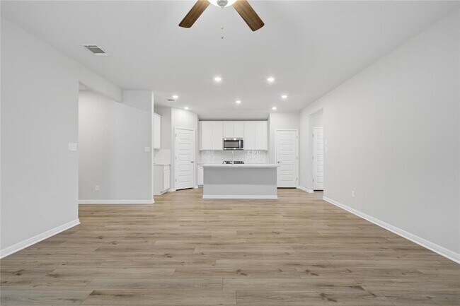Building Photo - 126 Fairmeadow Downs Dr