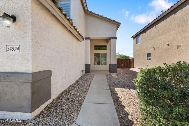 Building Photo - 34994 N Barzona Trail