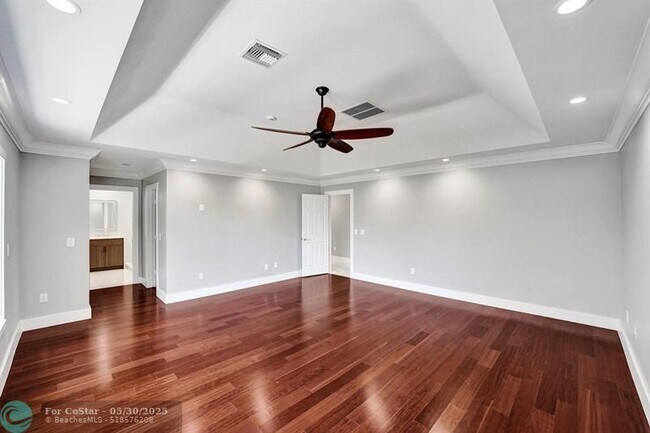 Building Photo - 1326 SW 23rd St