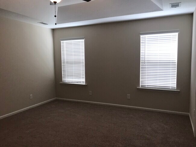 Building Photo - 9033 Brevard Rd