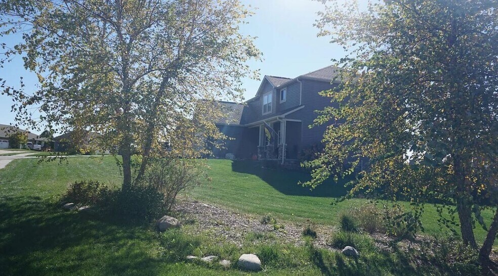 Primary Photo - 15004 Cherry St