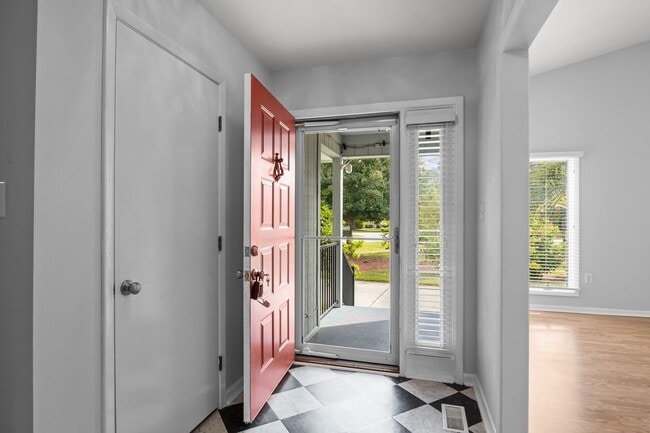 Building Photo - Corner Lot Brandywine Home Available for Long Term Rental