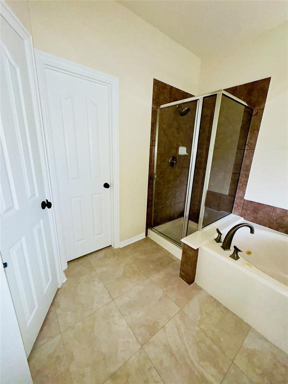 Building Photo - 24527 Lakecrest Creek Dr