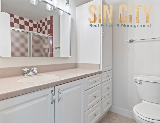 Building Photo - 2366 Aqua Vista Ave