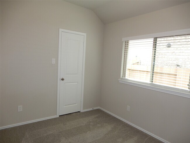 Building Photo - 42552 Rustico Rd