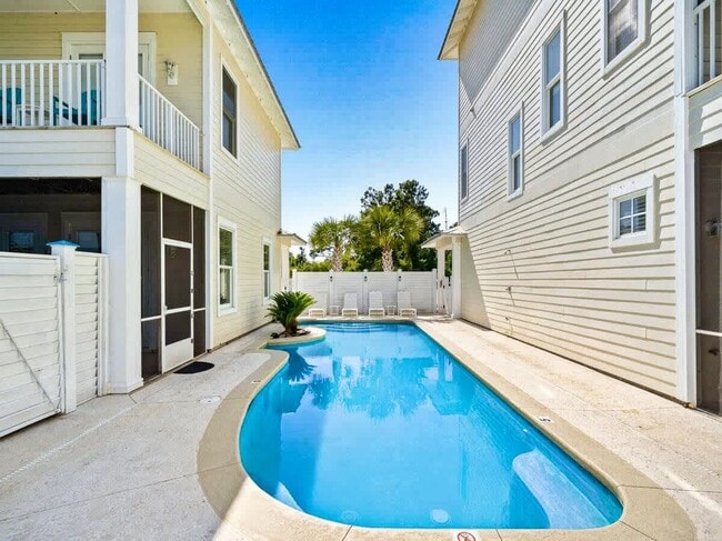 Building Photo - 6727 Kiva Way