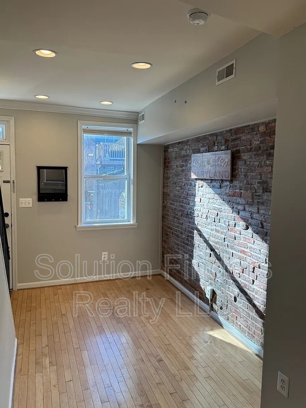 Building Photo - 1701 Olive St