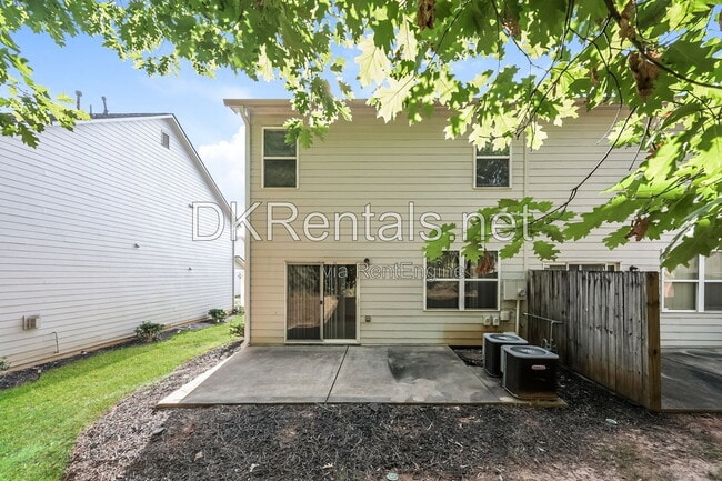 Building Photo - 4102 Dahlgreen Way