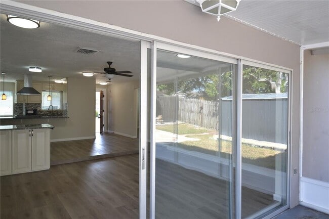 Building Photo - 746 Barbara St