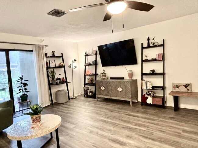 Building Photo - 12722 Peconic Ct