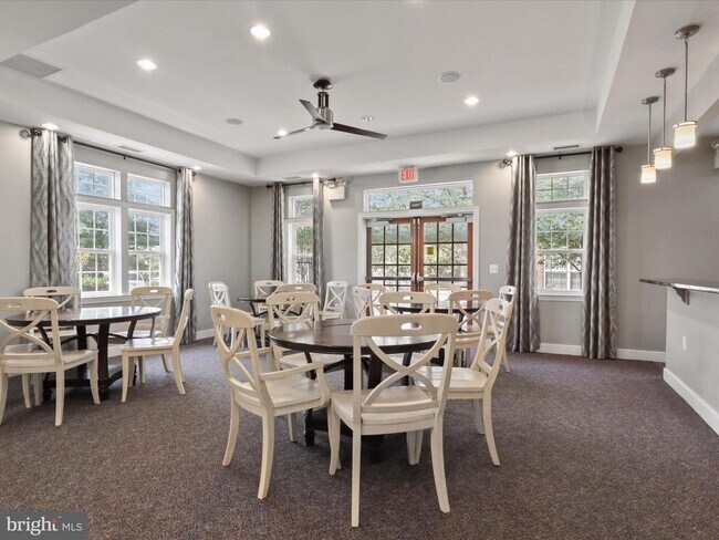 Building Photo - 9200 Charleston Dr