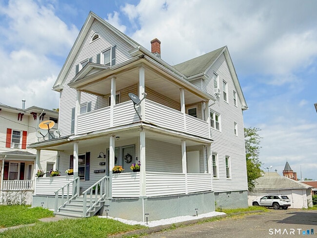 Building Photo - 88 Camp St