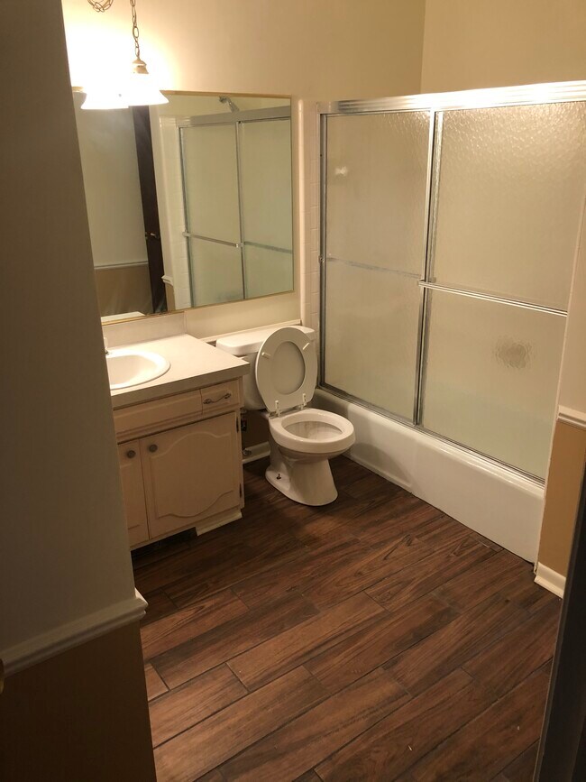 Bathroom - 603 Woodingham Dr