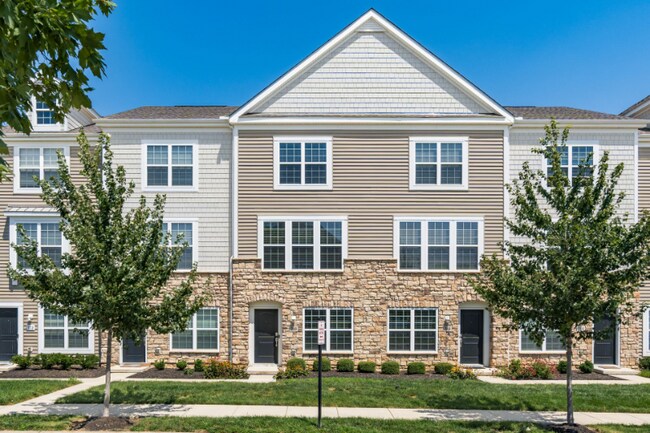 Building Photo - 280 Autumn Ridge Cir
