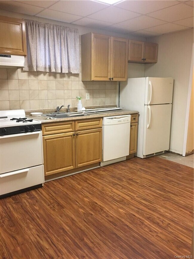 Building Photo - 23 Bragaglia Dr