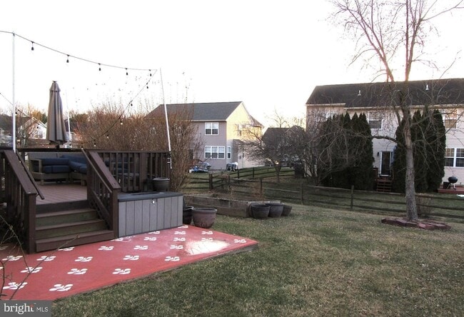 Building Photo - 136 Clear Creek Dr