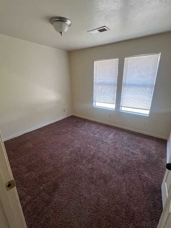 Building Photo - 2420 Poplar St