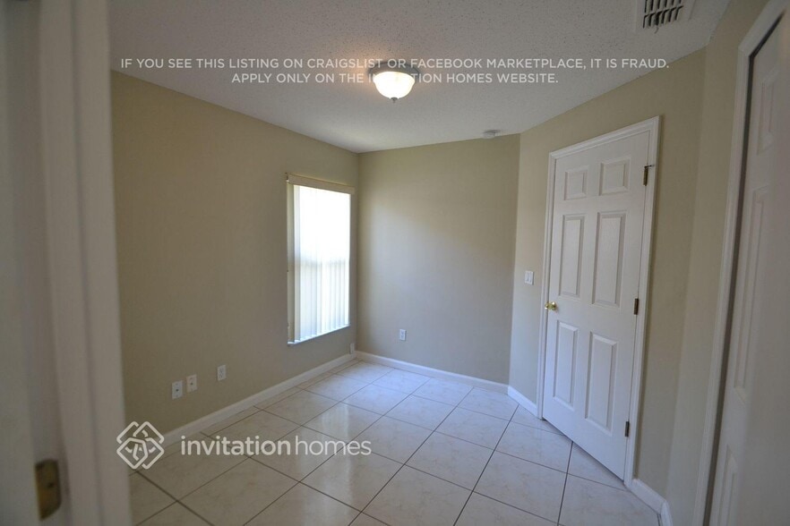 Building Photo - 2330 Lily Pad Ln