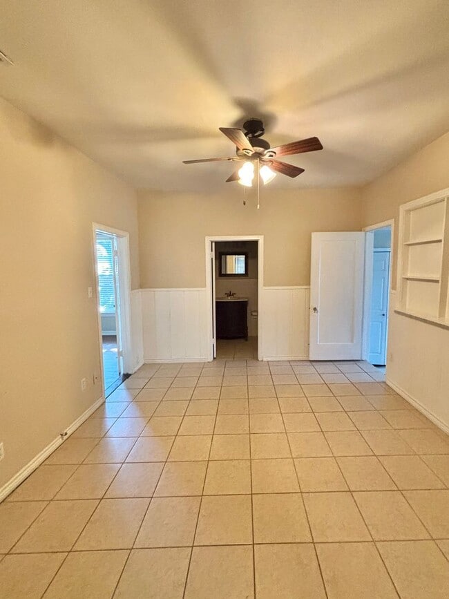Building Photo - NOW AVAILABLE - Charming Home + Tons of Sp...