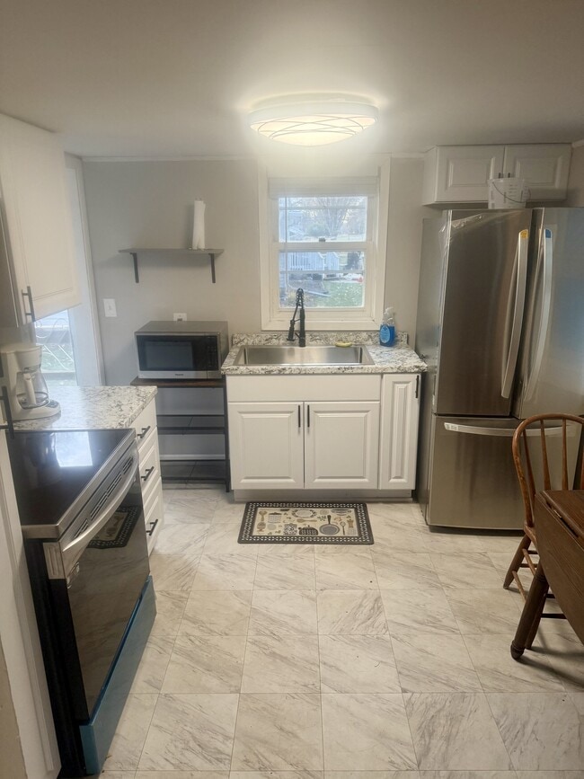 Building Photo - 1240 Northern Ave