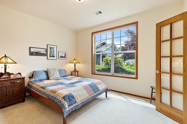 Building Photo - Mountain Meadows 2 Bedroom, 2 Bath Condomi...