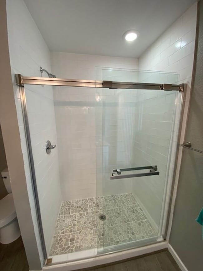 Building Photo - Adorable 3 Bedroom Home in Downtown Bentonville!