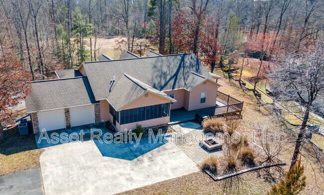 Building Photo - 306 White Cap Ln