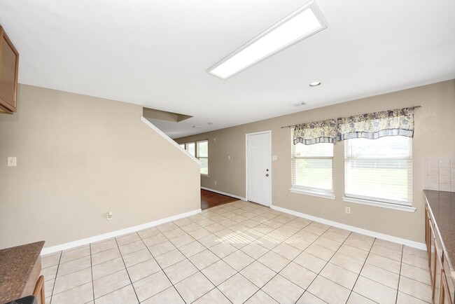 Building Photo - 15202 Lynford Crest Dr