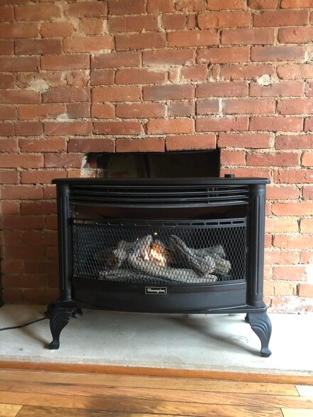 Building Photo - 5511 Claybourne St