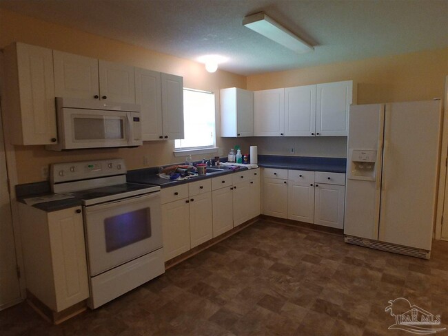 Building Photo - 4776 Eva Dr